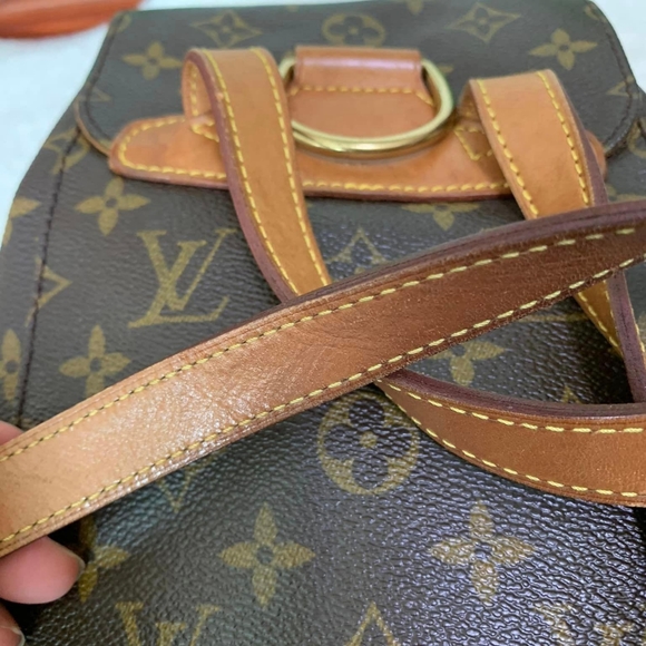Authentic Louis Vuitton Montsouris MM - Picture 5 of 12